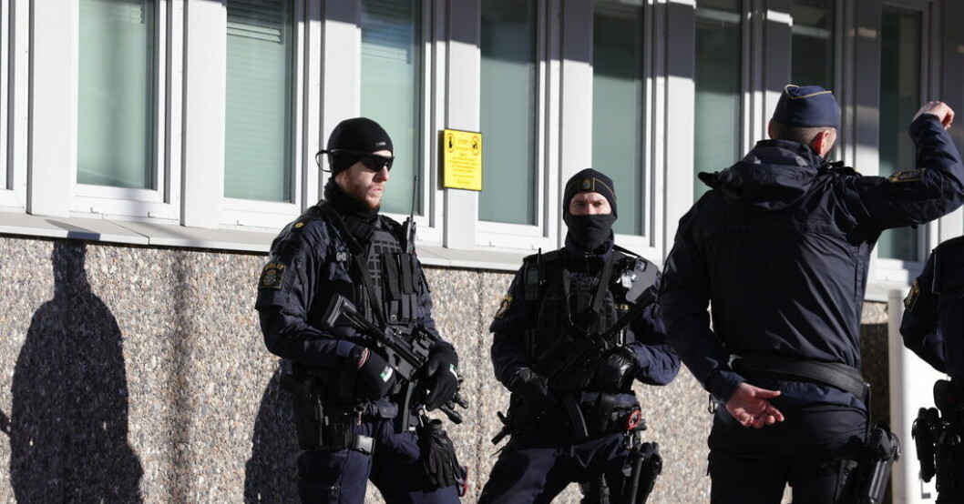 Två poliser skadades i attacken i Norrköping