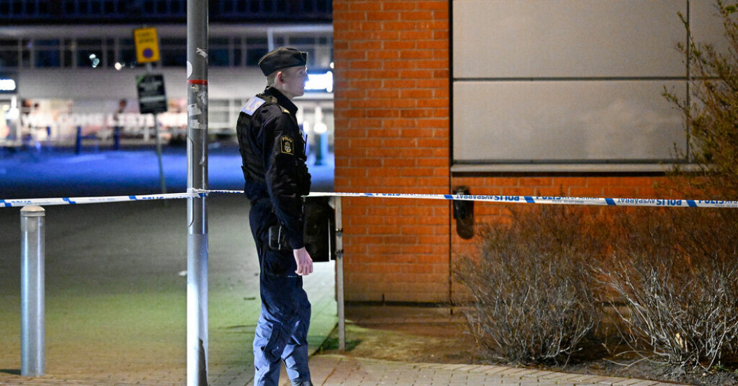 Polis och avspärrningar på Finlandsgatan i Malmö med anledning av en misstänkt våldtäkt. Grov våldtäkt mot flicka utreds i Malmö
