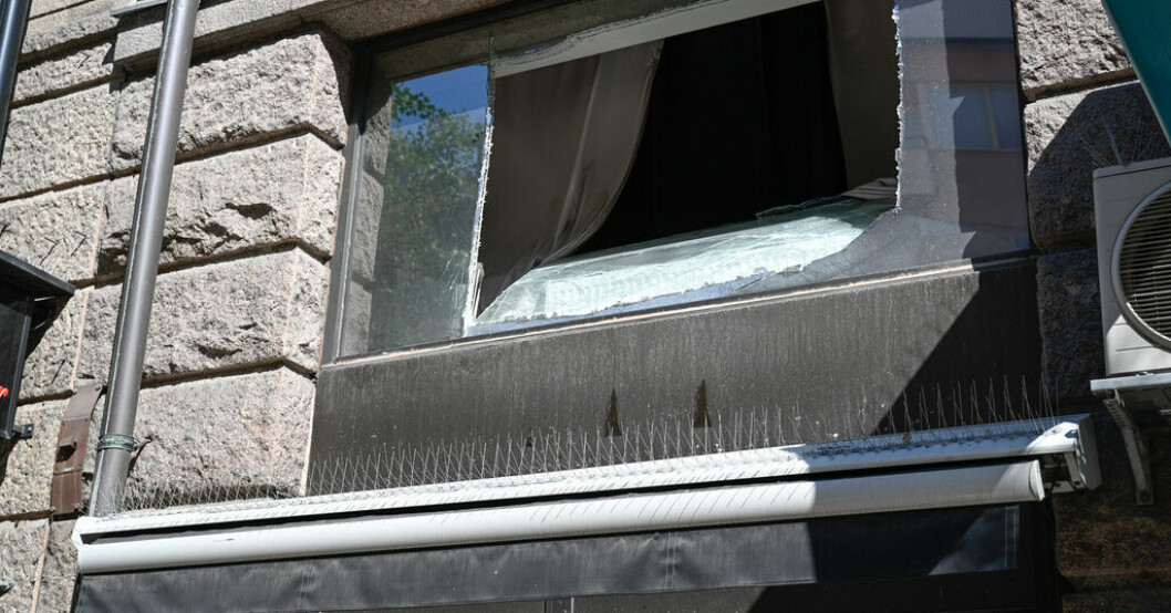 Polisens nationella insatsstyrka gjorde ett tillslag på Hornsgatan i centrala Stockholm under natten till fredag. Man gripen efter insatsstyrkans tillslag
