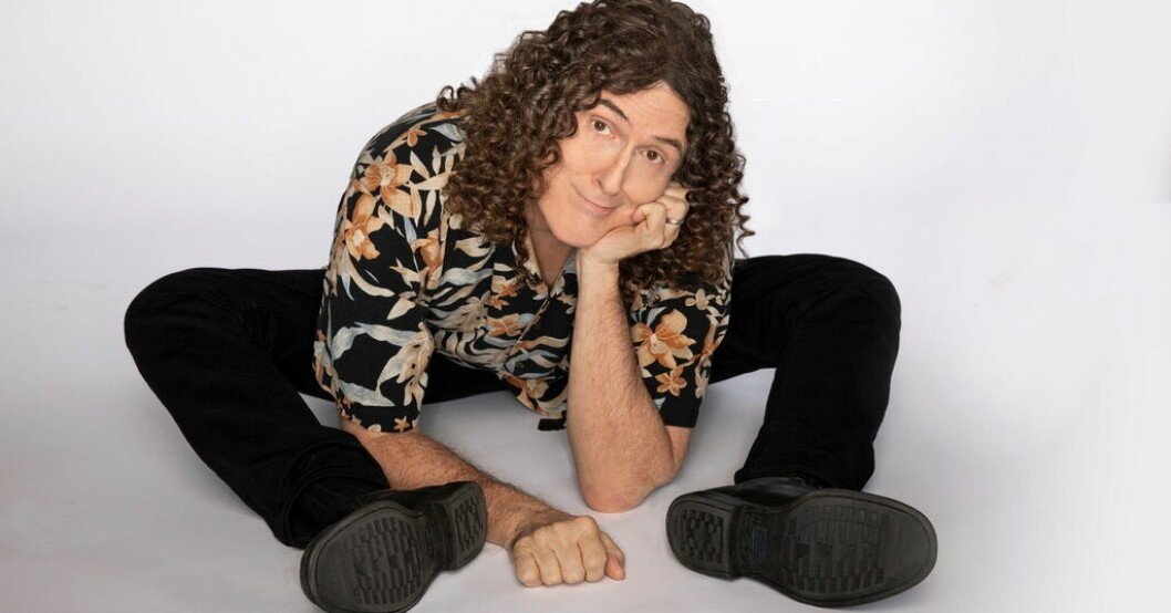 Pophumorns okrönte kung "Weird Al" Yankovic kommer till Sverige för en konsert på Cirkus i Stockholm. Pressbild. Pophumorns mästare "Weird Al" till Sverige