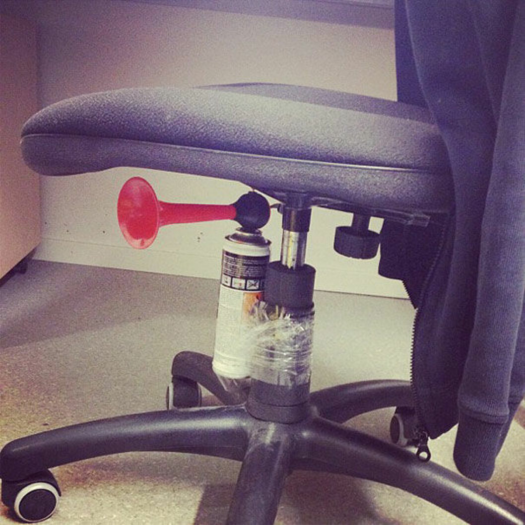 Via: <a href="http://www.boredpanda.com/funny-april-fools-pranks/" target="_blank" rel="noopener">Bored Panda</a> pranks1