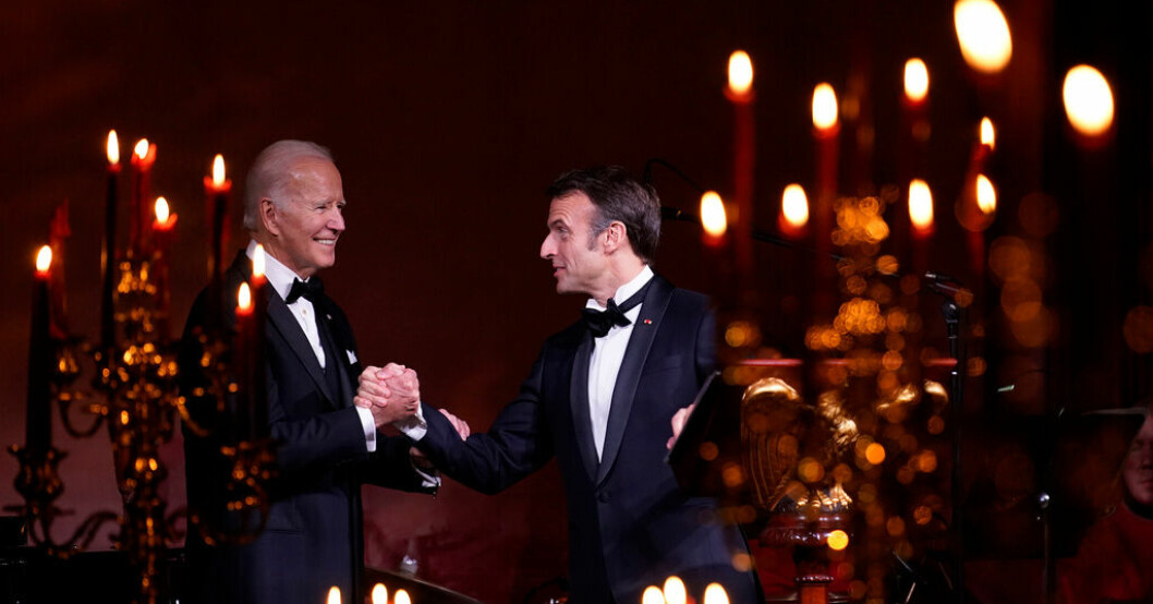 Försonande samtal mellan Biden och Macron