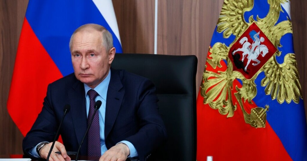 President Vladimir Putin har undertecknat en ny lag där maxstraffet för förräderi höjs från 20 år till livstid. Arkivbild. Ryssland förbjuder ännu en människorättsgrupp