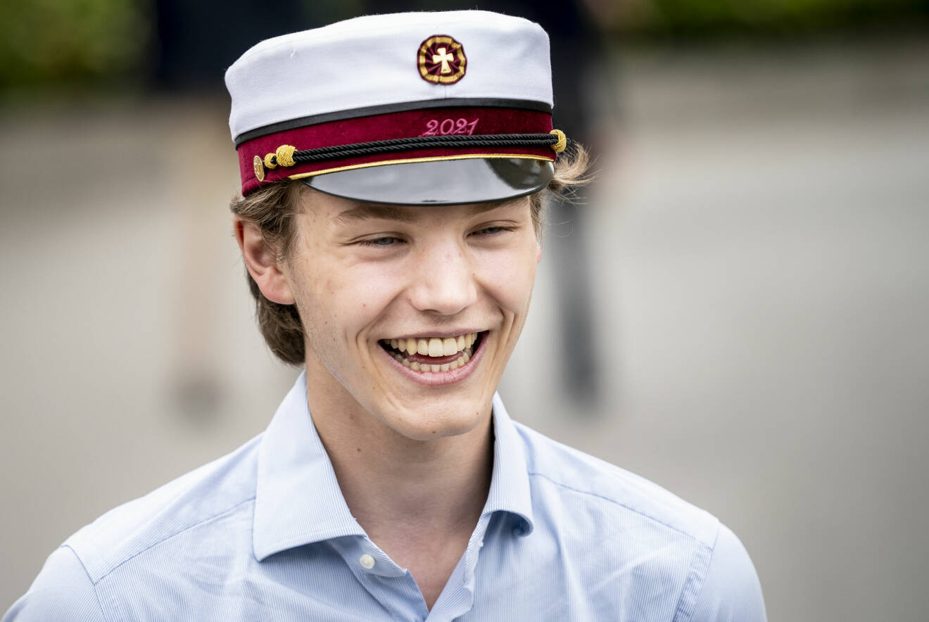 Prins Felix tog studenten från gymnasieskolan Gammel Hellerup Gymnasium i juni 2021.