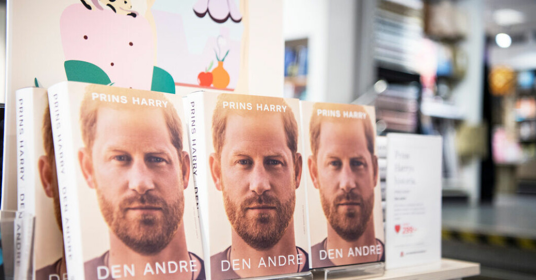 Prins Harry har uppgett att han dödat 25 personer under sin tjänstgöring i Afghanistan. Arkivbild. Nedblodade prinsböcker till salu