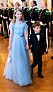 Prinsessan Estelle gick hand i hand med lillebror prins Oscar när hon anlände till den kungliga galamiddagen.