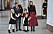 Prinsessan Leonore med sina föräldrar och syskon på den traditionsenliga granutdelningen vid Stockholms slott.