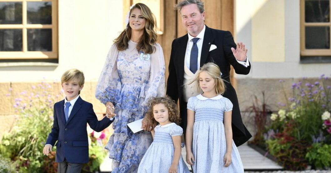 Prinsessan Madeleine, prins Nicolas, prinsessan Adrienne, Christopher O'Neill och prinsessan Leonore ska bosätta sig i Stockholm efter sommaren. Ingen gräddfil för Chris O'Neill