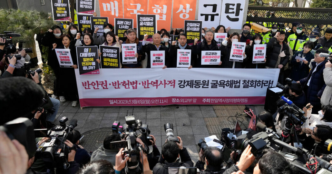Protester i Seoul efter beskedet. Expert: Kommer inte tas emot väl i Sydkorea