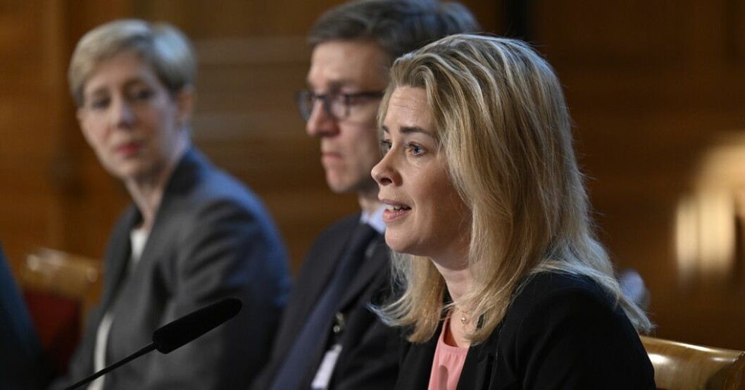 Protokollet avslöjar ingen större spricka i Riksbanken. På bilden tre vice riksbankschefer, från vänster Anna Breman, Martin Flodén och den nyaste av dem, Aino Bunge. Arkivbild. Oenigt men inget storbråk i Riksbanken