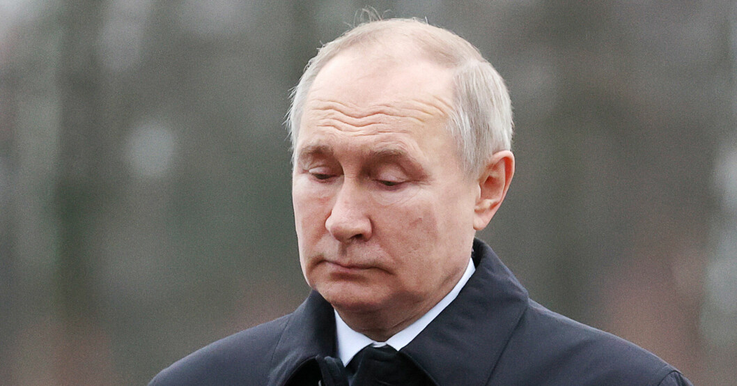 Vladimir Putin får allvarliga biverkningar av medicinering, enligt källor inom Kreml