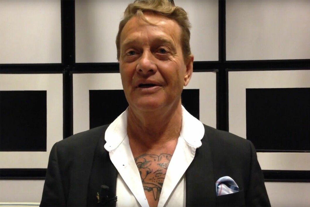 Björn Ranelid med tigern på bröstet. <strong>Foto: TV4.</strong> Björn Ranelids tatuering.