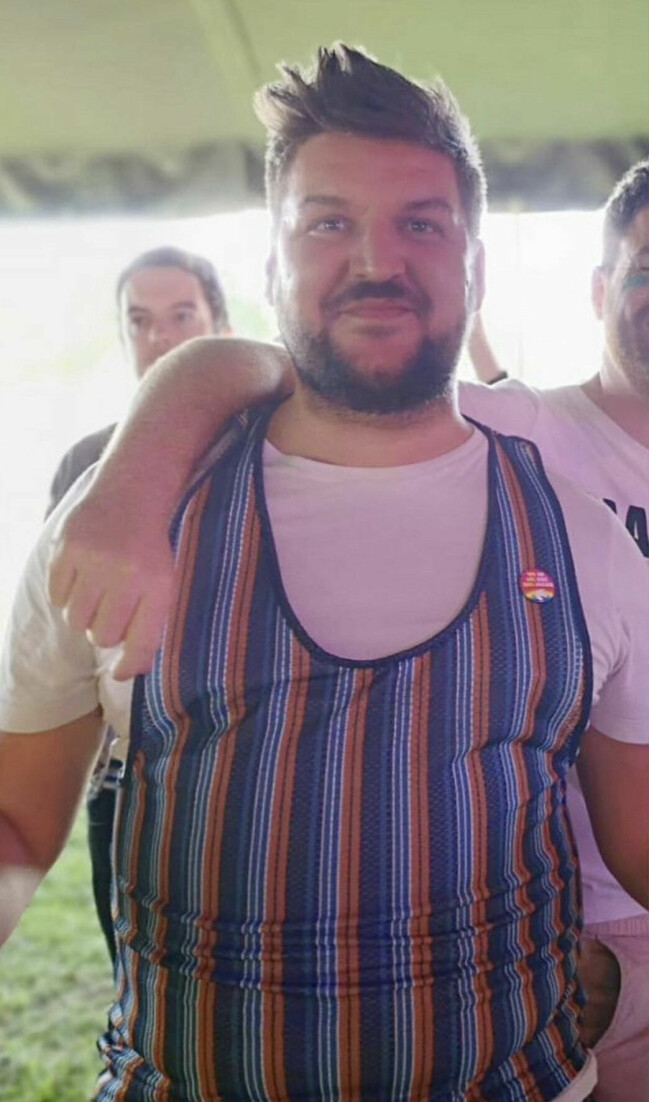 Så här såg Joe Thompson, 35, ut för drygt ett år sedan.