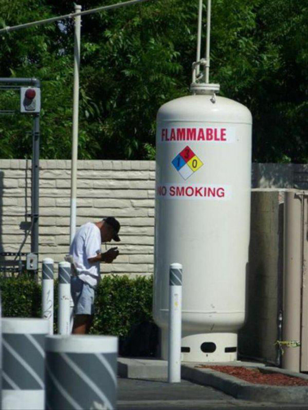 Via: <a href="http://imgur.com/" target="_blank" rel="noopener">Imgur</a> really-dumb-people-idiots-morons-5
