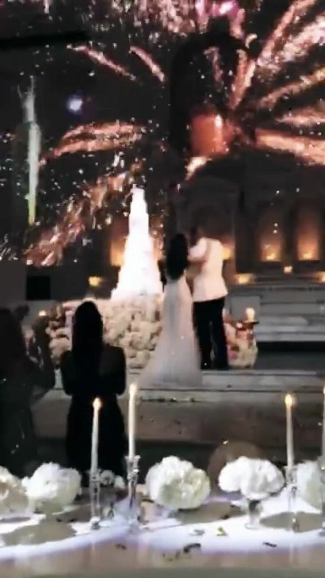 Rebecca Stella gifter sig med Manny Dion
