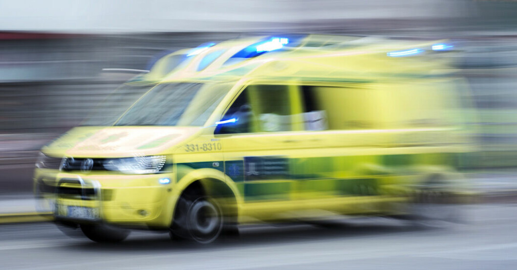 Region Jönköpings län utreder en man som ljugit om att han var sjuksköterska. Arkivbild. Falsk sjuksköterska arbetade i ambulans