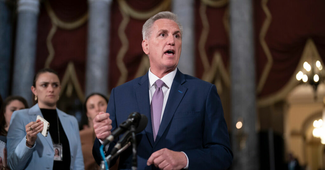 Representanthusets talman Kevin McCarthy. Republikaner utmanar Biden med skuldtakslag