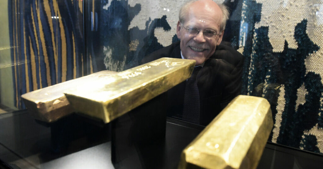Riksbanken och dess tidigare chef Stefan Ingves visade för första gången upp guldtackor från guldreserven med anledning av sitt 350-årsjubileum 2018. Därför lockar guld i ekonomiska orostider
