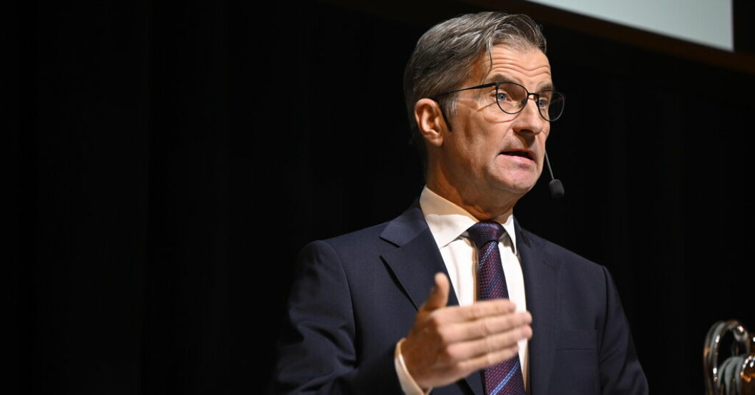 Riksbankschef Erik Thedéen talar om det ekonomiska läget och aktuell penningpolitik på Bostadsdagen 2023. Arkivbild. Thedéen orolig över fortsatt hög inflation