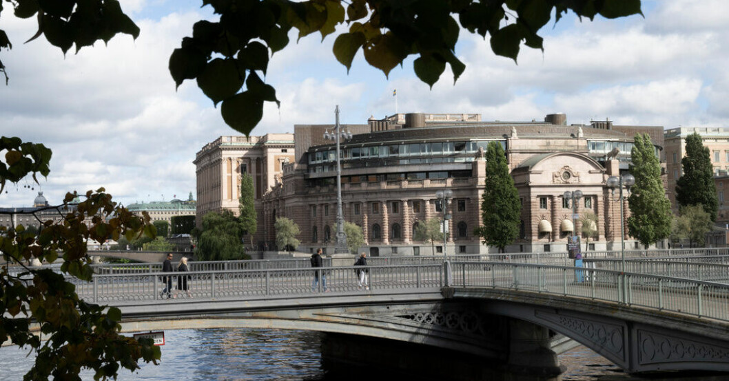 Riksdagshuset i Stockholm. Arkivbild. M-ledamot åter efter avskriven sexköpsmisstanke