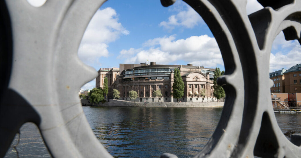 Riksdagsledamöterna får höjt arvode