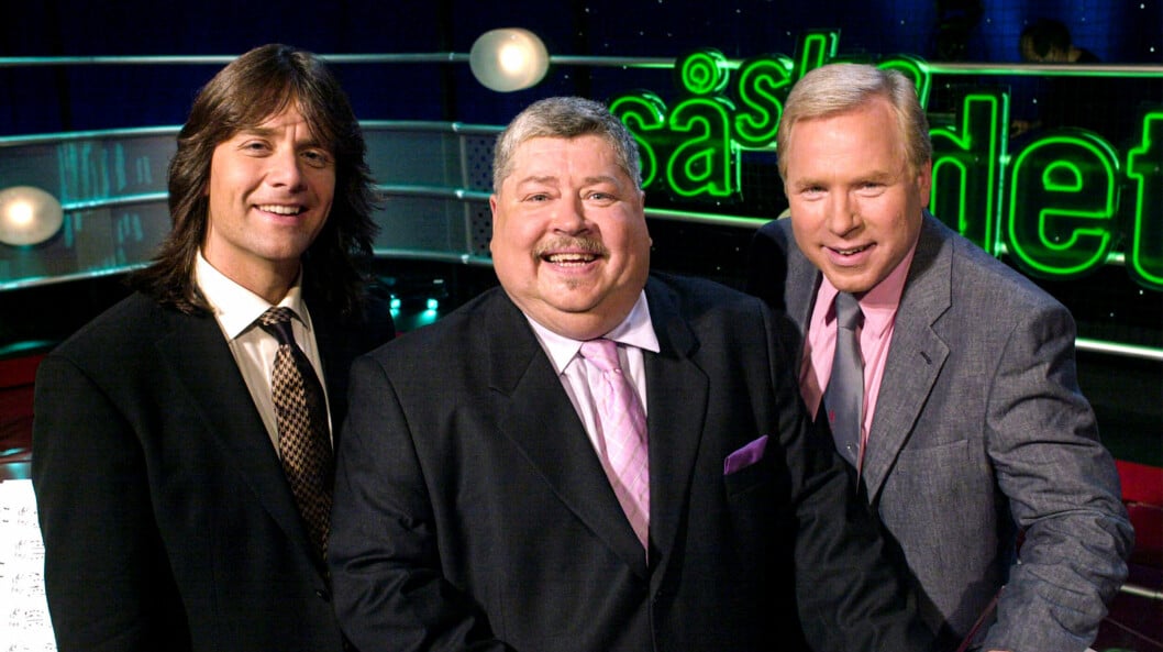 Robert Wells och kollegorna Peter Harryson och Anders Berglund utgjorde en populära trio i programmet <span class=" italic" data-lab-italic_desktop="italic">Så ska det låta</span> under många år. Robert Wells och kollegorna Peter Harryson och Anders Berglund utgjorde en populära trio i programmet Så ska det låta under många år.