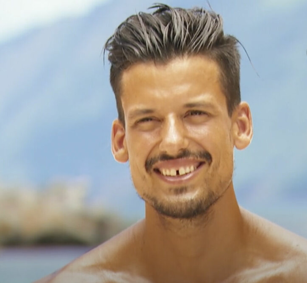 Nykära Peter Szabo har all anledning i världen att dra på smilbanden. Peter Szabo i Robinson 2022