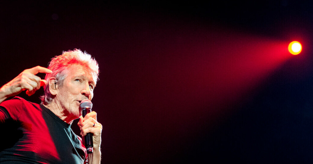 Roger Waters tog på sig nazistliknande uniform på scenen i Berlin. Arkivbild. Tysk polis utreder Waters nazistflört på scen