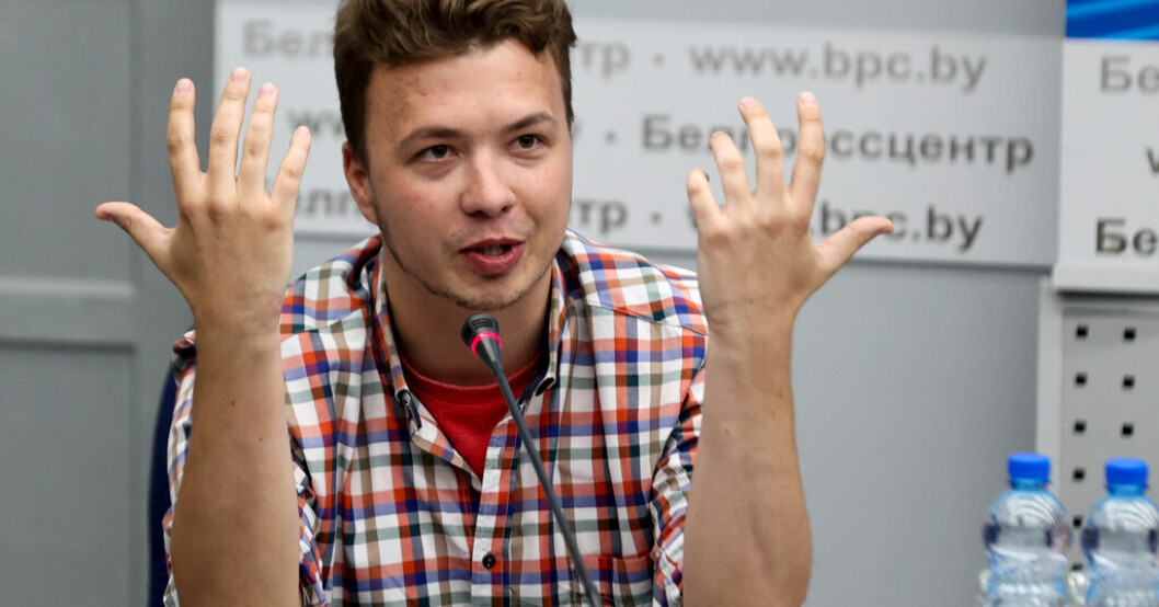 Roman Protasevitj vid en presskonferens på utrikesdepartementet i Minsk i juni 2021. Arkivbild. Belarus: Journalisten Protasevitj fri