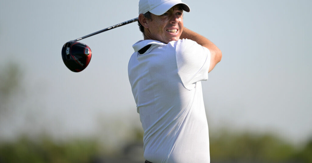 Rory McIlroy är en som slår långt med drivern. Arkivbild. Ny regel ska stoppa allt längre slag inom golfen