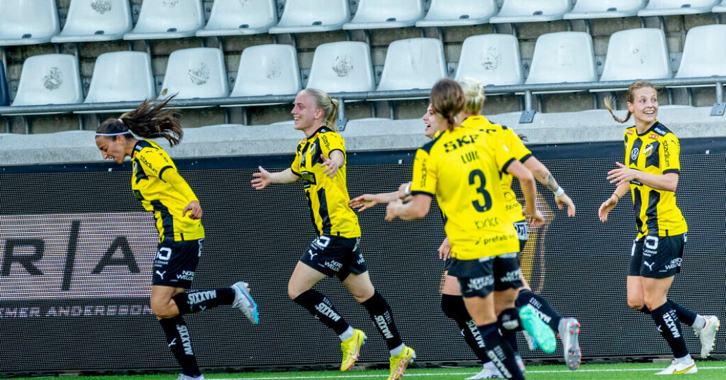 Rosa Kafaji jublar efter 1–0-målet mot Hammarby. Kafaji nickade Häcken till seger i toppmötet