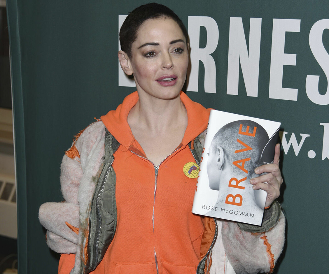 Rose McGowan har skrivit om sin tuffa uppväxt i boken ”Brave”.