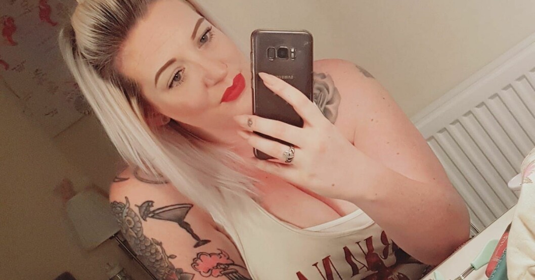 Rosie Morant, 35, var bara 34 år gammal när hon blev mormor. När dottern berättade att hon var gravid blev Rosie först obekväm och ledsen. Hon kände sig inte redo att tilldelas epitet ”mormor” i så ung ålder. Rosie Morant