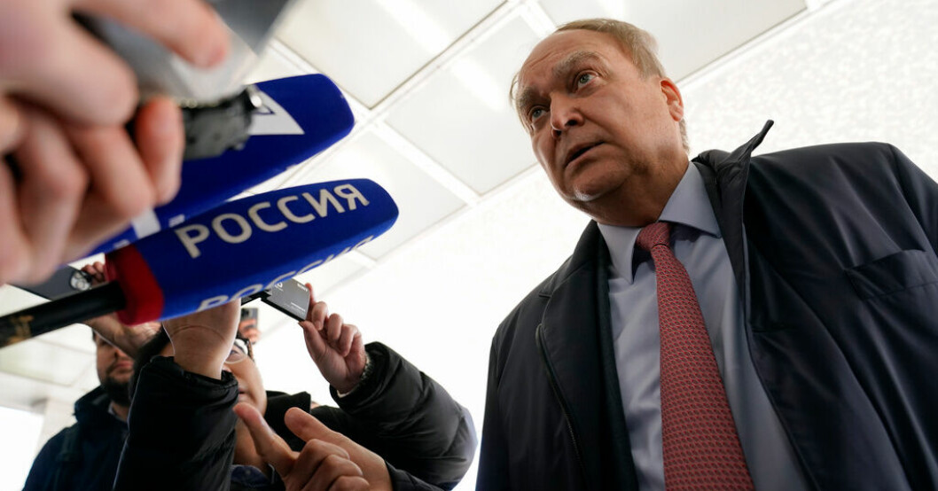 Rysslands ambassadör i USA, Anatolij Antonov. Ryssland till USA: Stoppa "fientliga" flyg