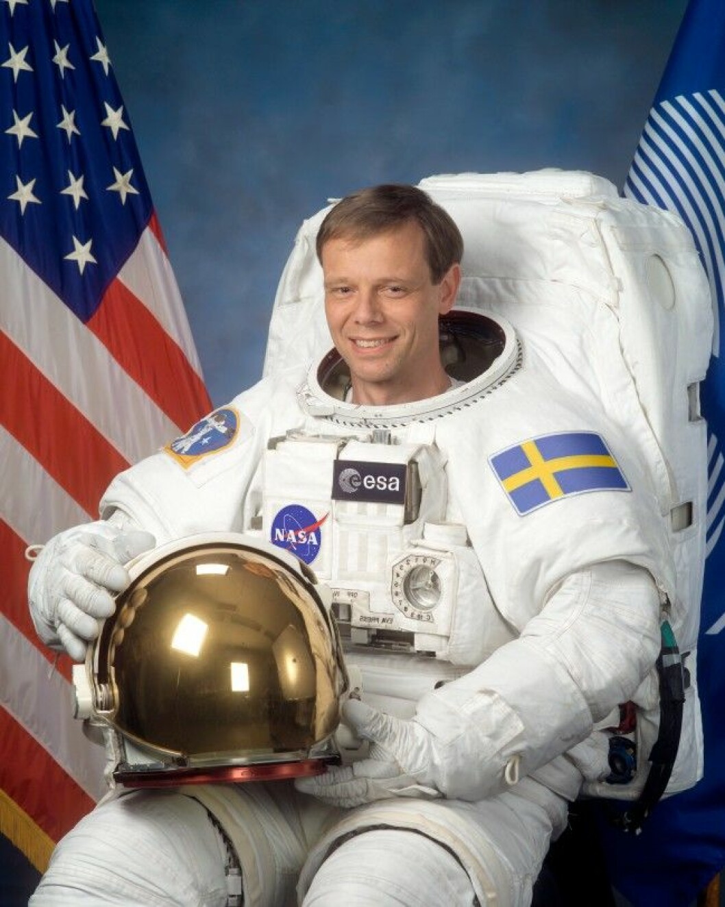 Christer blev den förste svensken i rymden i december 2006. Christer Fuglesang (born 1957), Swedish astronaut. A member of the European Space Agency's (ESA) Astronaut Corps, Fuglesang is a crew member on the STS-116 Space Shuttle Discovery mission to the International Space Station (ISS) in December 2006. Photographed at NASA's Johnson Space Center in Houston, Texas, USA in January 2003. Foto: Science Photo Library / IBL Bildbyrå