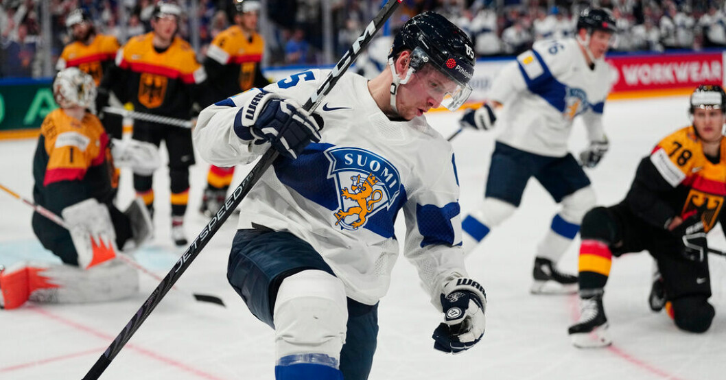 Sakari Manninen säkrade Finlands seger mot Frankrike med målet i tom bur. Arkivbild. Seger för Finland – efter mardrömsstart