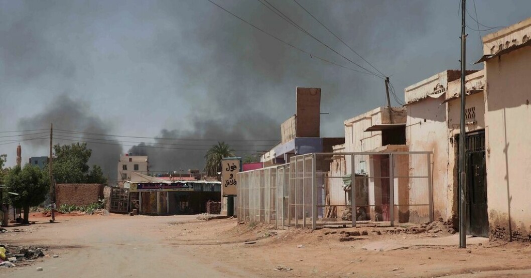 Sammandrabbningar och flyganfall pågick i Sudans huvudstad Khartum under måndagskvällen – trots en ny vapenvila. Arkivbild. Fortsatta strider i Sudan – trots vapenvila