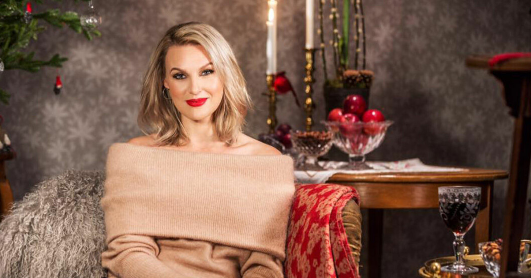Sanna Nielsen fick kritik redan när hon presenterades som julvärd – på grund av sin klädsel...