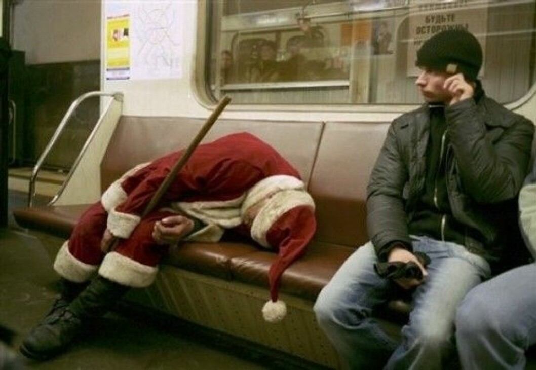 Via: <a href="http://mooshworld.com/lols/5-drunk-santas/" target="_blank">Moosh World</a> santadrunk