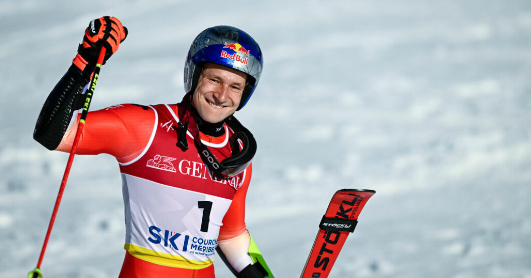 Schweizaren Marco Odermatt firar segern i storslalomen, hans andra guld i alpina VM. Odermatt VM-kung – firade med familjen