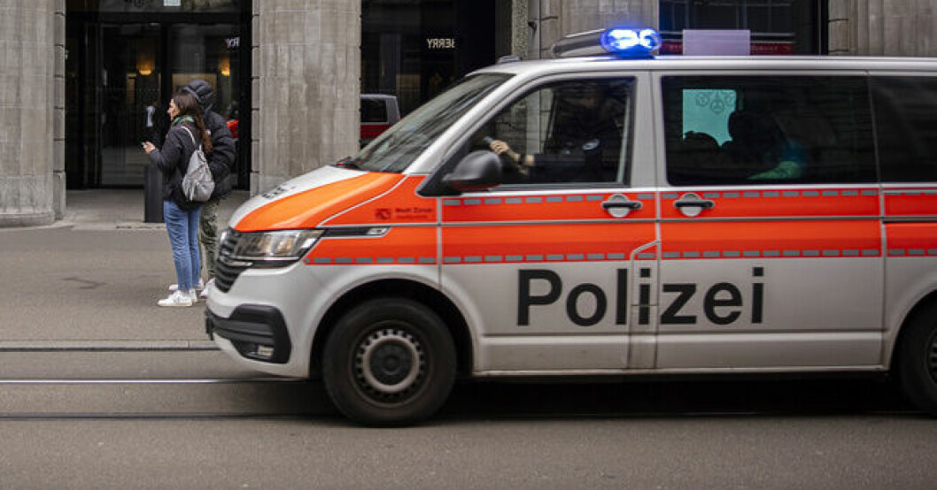 Schweizisk polis utreder omständigheterna kring flygolyckan. Arkivbild. Tre döda i flygolycka i Schweiz
