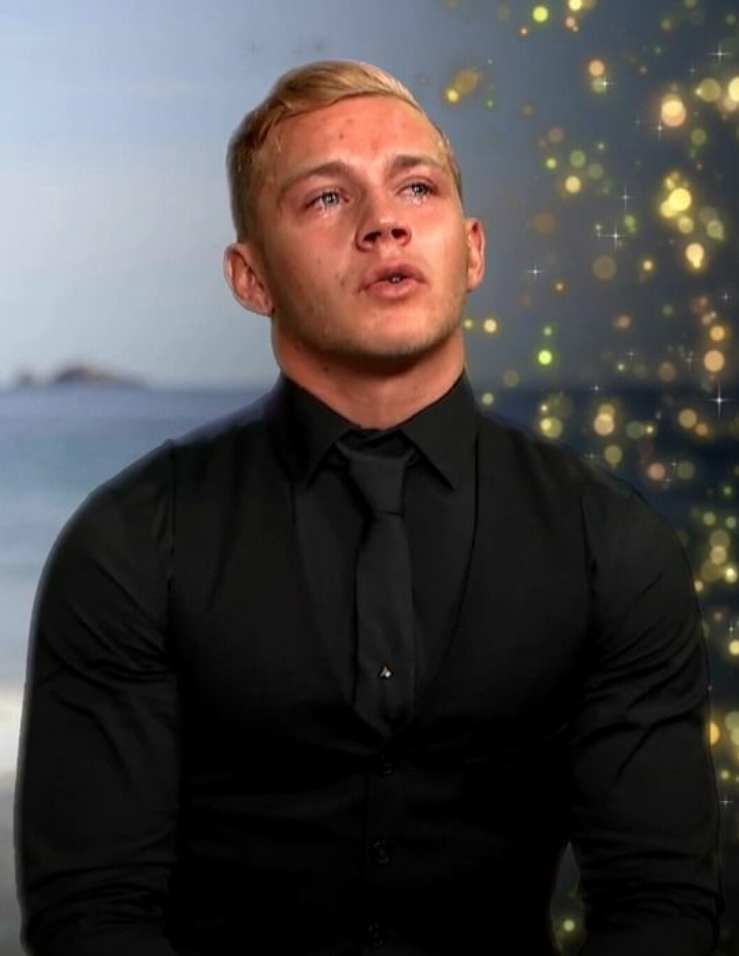 Tårarna rann när det stod klart att Jesper fick gå tomhänt från programmet. Jesper Bengtsson gråter