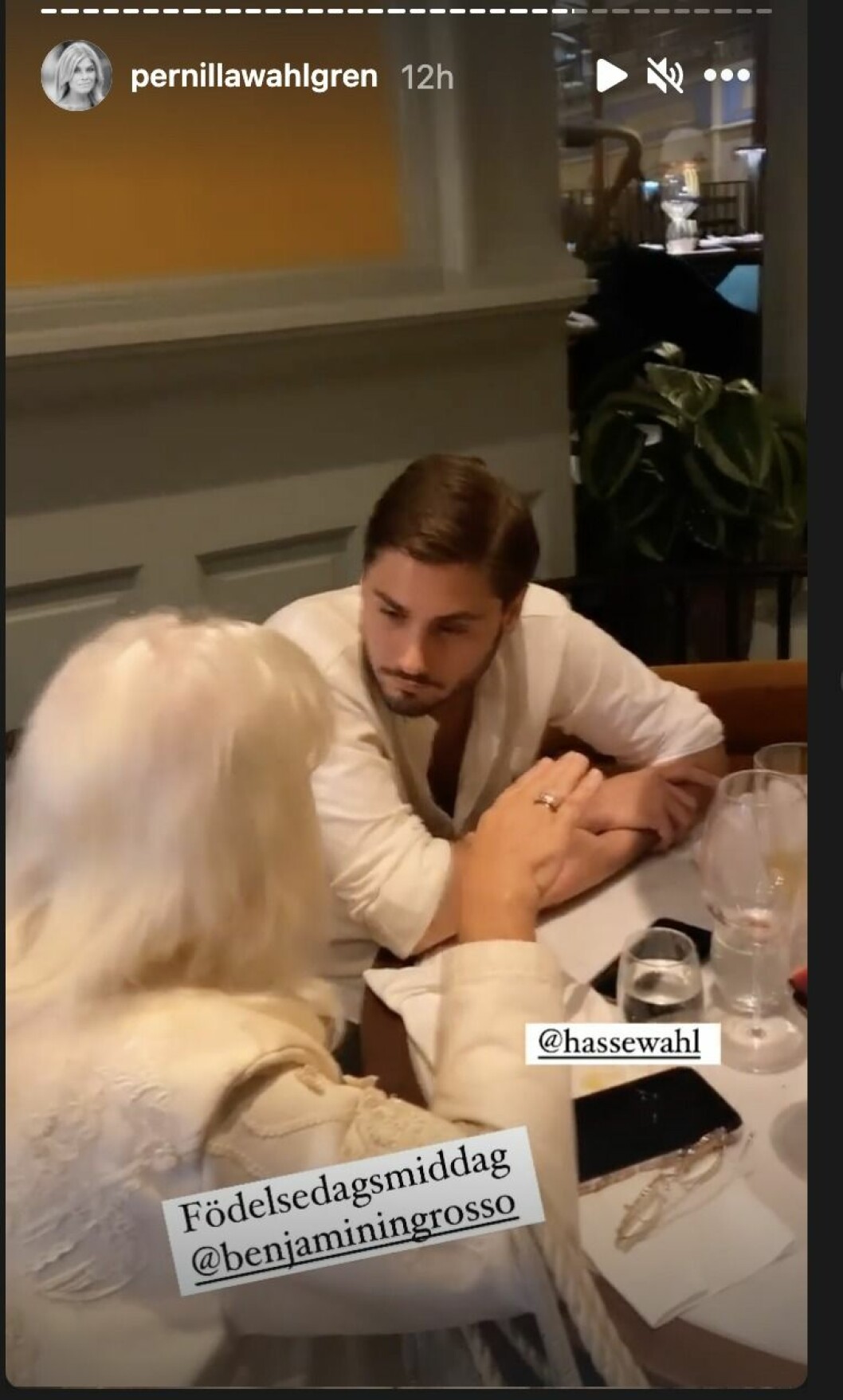 Christina Schollin och Oliver Ingrosso på Benjamins 24-årskalas.