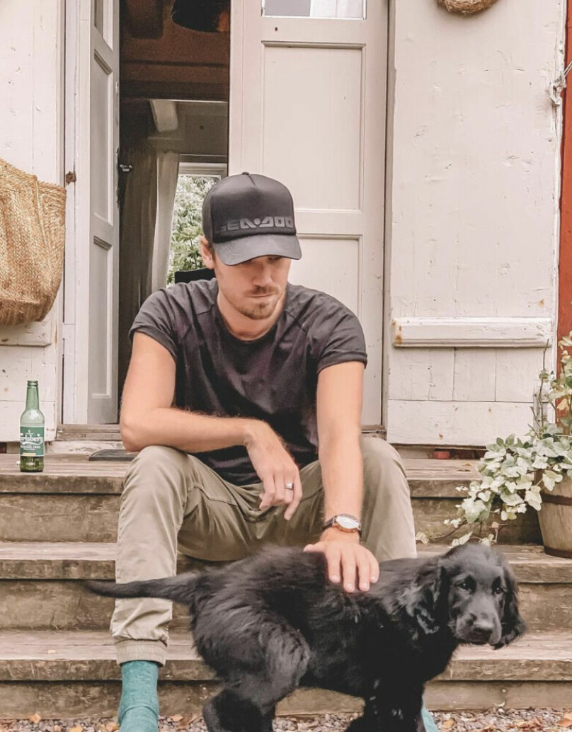Bild på kompisarnas hund.