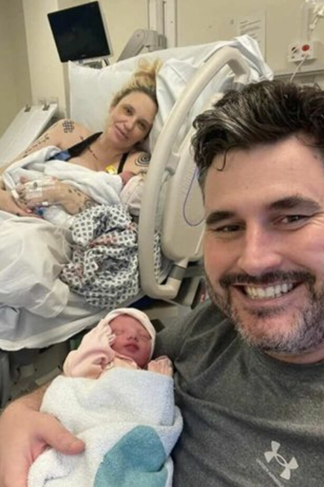 Emma White, 38, med maken Joe, 41. De blev gravida – med dubbla tvillingar efter all tragik.