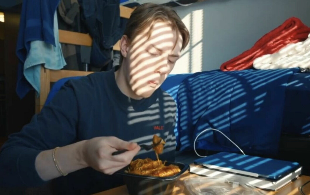 … Men vad han inte visste var att han skulle drabbas av en elakartad bakterie som skulle ge honom bland annat blodförgiftning. OBS: Bilderna är ej tagna vid tillfället. Från en rekonstruktion.
