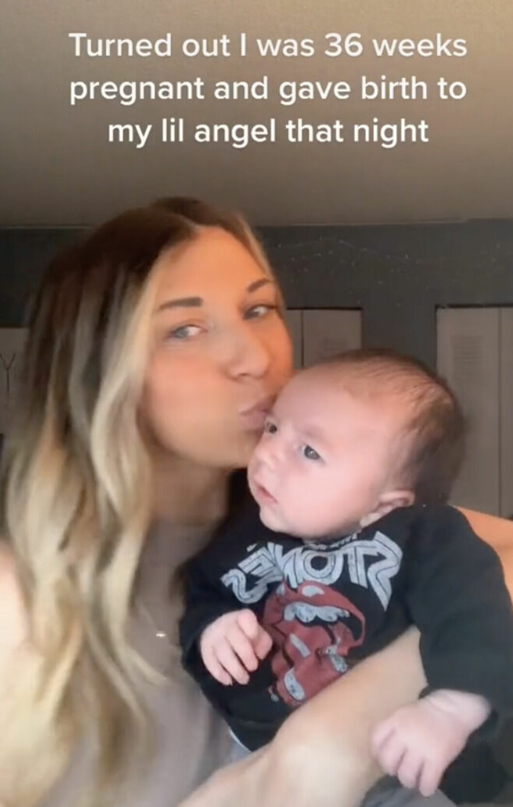 Gabby berättar på TikTok om den traumatiska förlossningen.