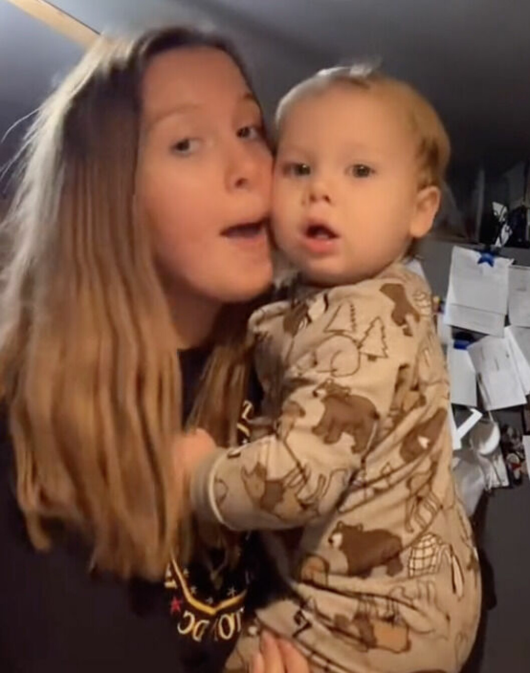 Kate tillsammans med ettåriga son Sebi.