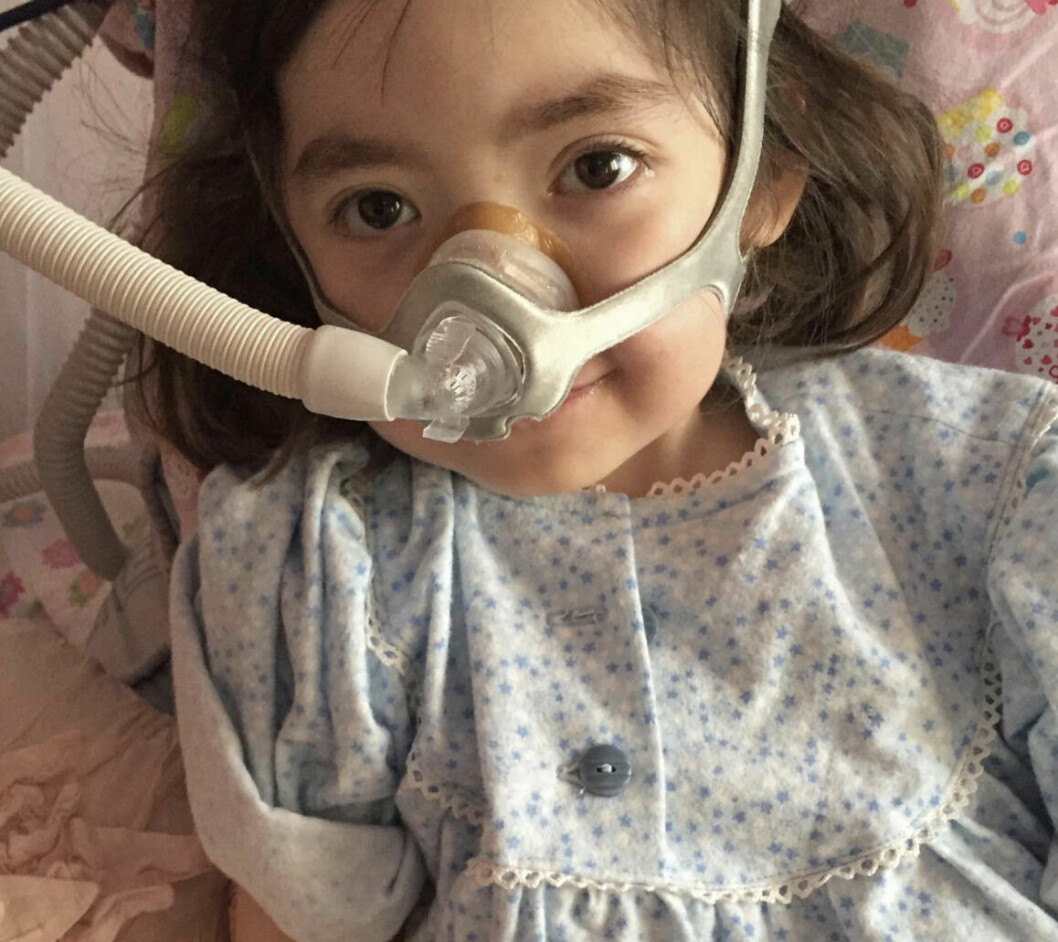 Julianna Snow, 5, föddes med en svår kronisk sjukdom.