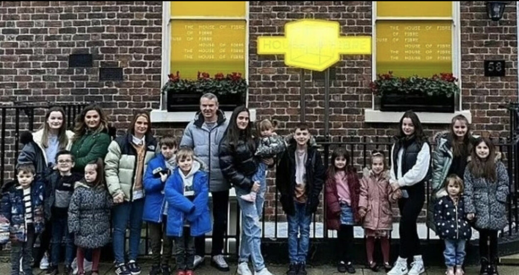 Storbritanniens största familj – med 24 barn.
